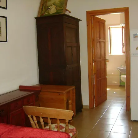 With Garden And Private Parking *